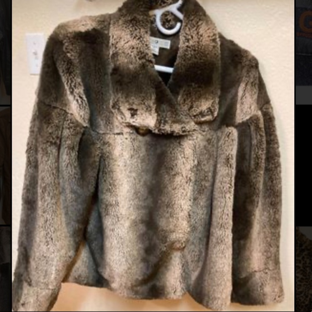 Ladies faux fur jacket. Size L